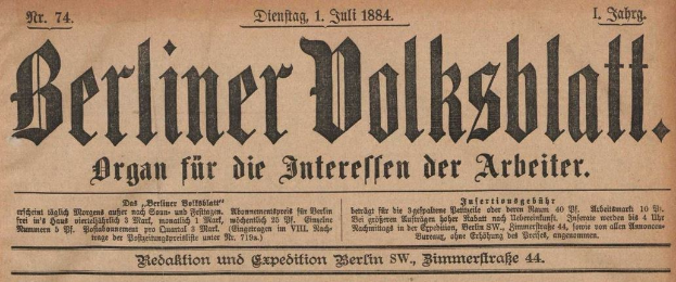 Ein vergilbtes, altes Zeitungsblatt aus dem Jahr 1884 mit der Überschrift "Berliner Volksblatt" in schwarzer Tinte.