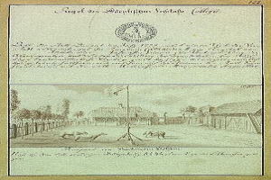 Ein verblichener Abdruck des ersten Entwurfs der deutschen Verfassung mit einer handgezeichneten Straßenszene, die eine Fahnenstange, Gebäude, Bäume und Himmel zeigt.