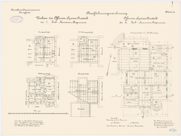 Schwarz-weißer architectural floor plan des ehemaligen Bundeskanzleramts, detaillierte Darstellung des Gebäudes mit Text und Zeichnungen.